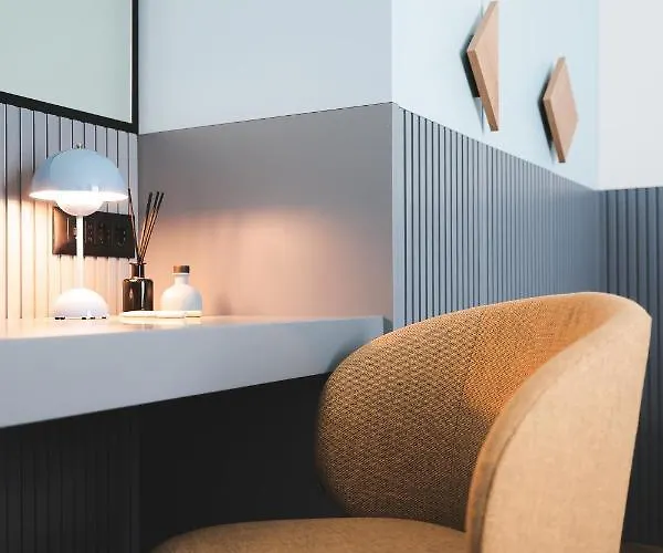 11 11 アパート ザダル